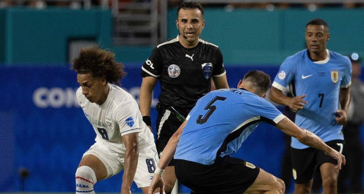 Piero Maza dirigirá Argentina-Canadá por semis de Copa América: juez se hace tendencia en vecino país