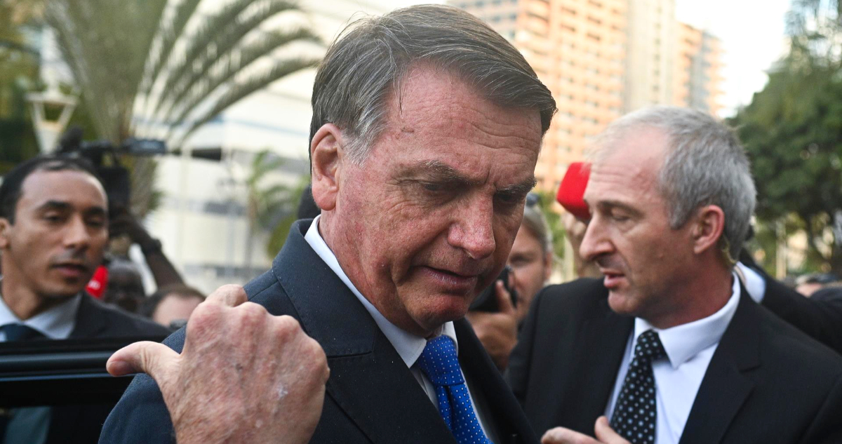 Policía Federal de Brasil acusa a Jair Bolsonaro de robar costosas joyas del Estado