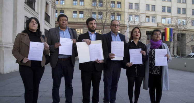 Bancada PPD-Ind. emplazan a ampliar beneficios para clase media y pymes ante alza en cuentas de luz