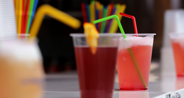 Los productos que dejarás de ver tras la entrada en vigor de la Ley de Plásticos de un Solo Uso