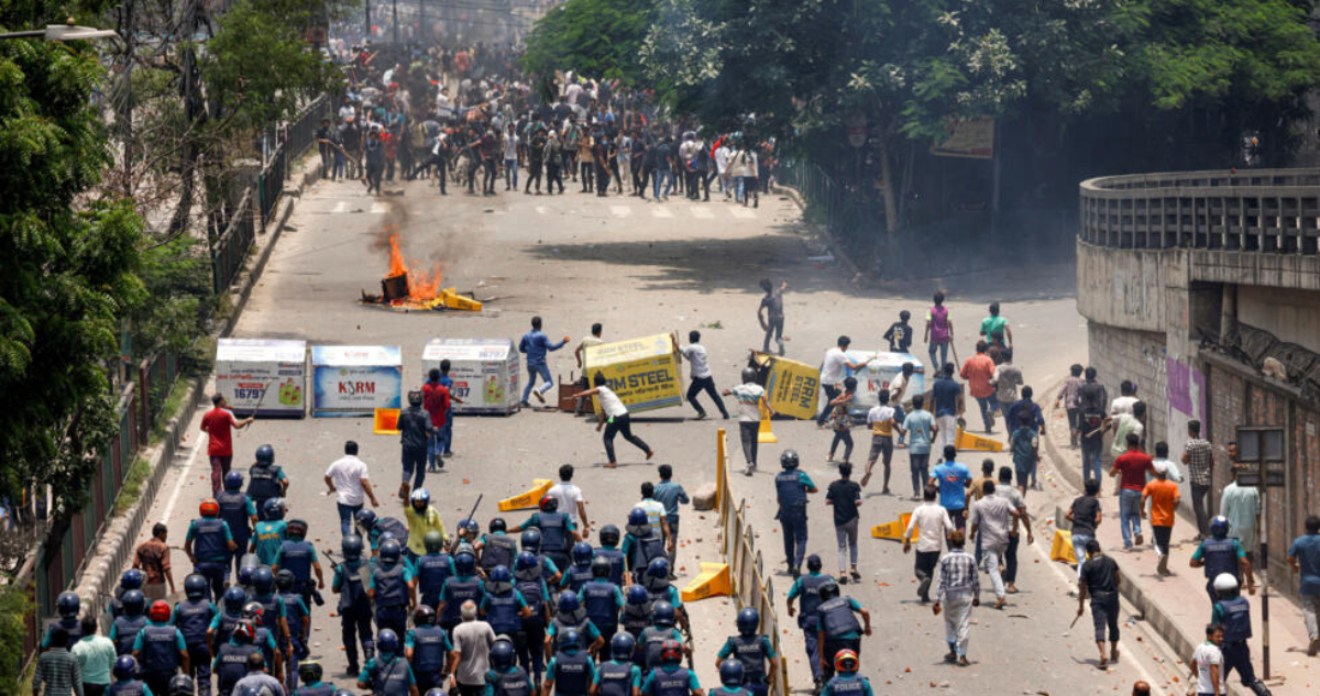Protestas dejan más de 100 muertos en Bangladesh imponen toque de queda y bloquean acceso a internet