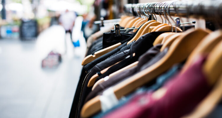 ventas minoristas en las regiones de Valparaíso, Bío Bío y La Araucanía