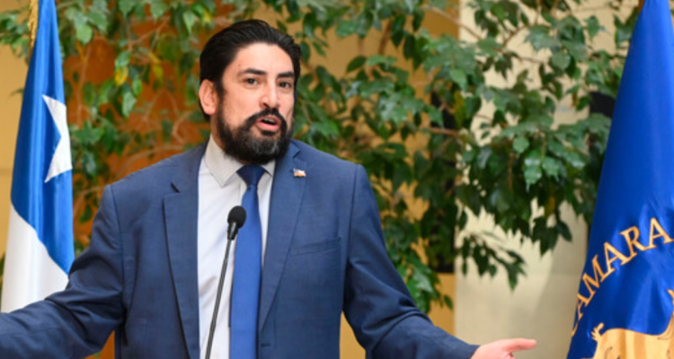 Diputado Oyarzo dice que Plan Calles Sin Violencia “fracasó” y solicita estado de excepción en la RM