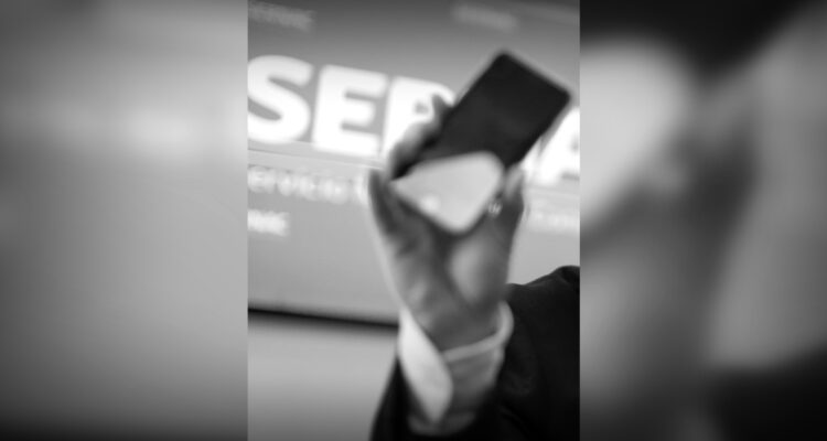 Sernac presenta denuncia por estafa tras detectar a un timador que ofrecía supuestos créditos