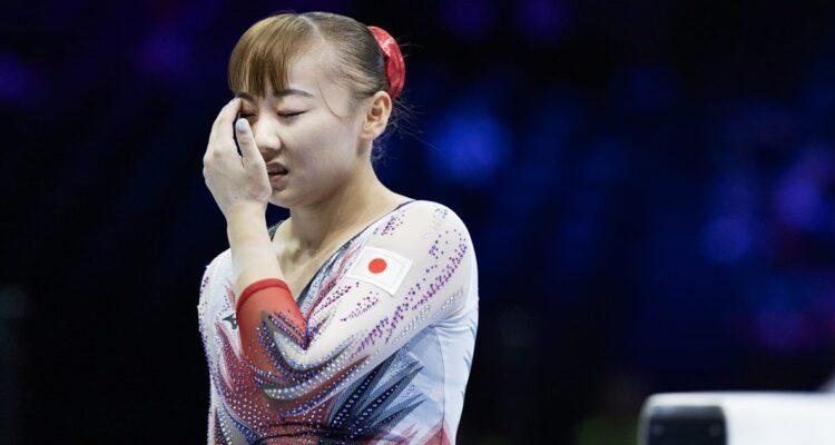 La gimnasta japonesa Shoko Miyata se bajó de París 2024.