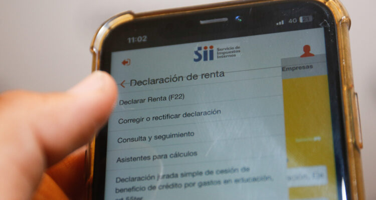 Ofician al SII por bloquear en su sitio web a un grupo de contribuyentes