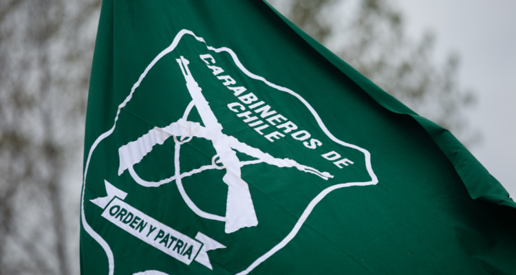 Oficial de Carabineros denunciado por amenazas a funcionario
