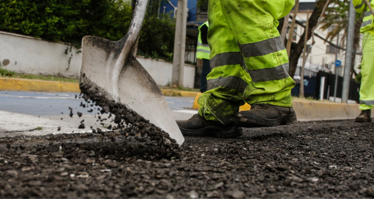 vecinos critican demora reanudación de pavimentación