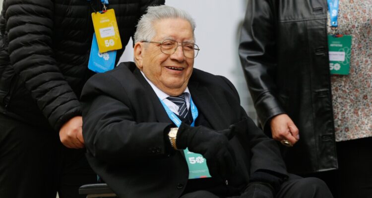 "Extraordinariamente valioso": Tío Valentin agradece apoyo para conseguir Premio Nacional de Música