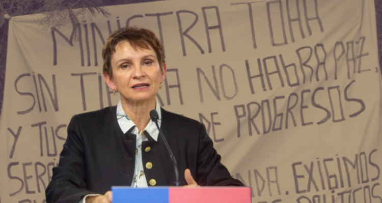 “El Gobierno no se deja amenazar”: Tohá responde a atentado frustrado y lienzo en su contra en Ercilla