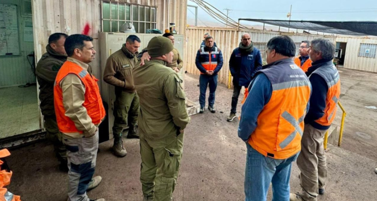trabajador atrapado en mina pampa camarones