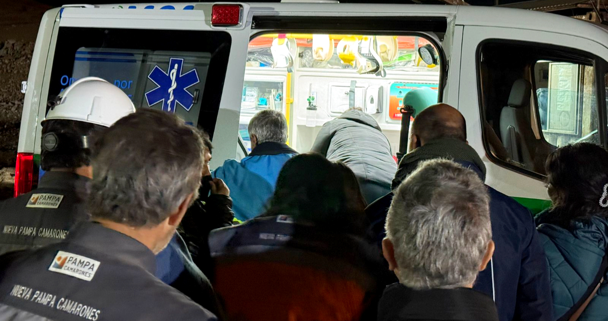 tras-casi-dos-dias_-rescatan-a-trabajador-atrapado-en-mina-pampa-camarones