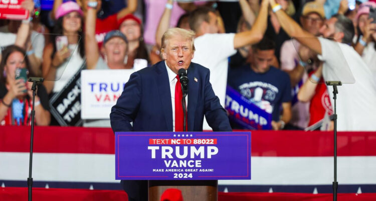 Donald Trump acusa a Kamala Harris de ser una candidata de extrema izquierda