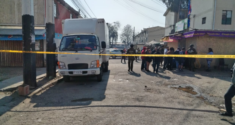 Un hombre fue asesinado a balazos en la calle, a plena luz del día, en Puente Alto