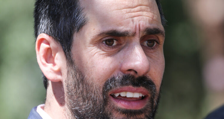 Trabajadores de Huachipato se reunirán con ministro Grau ante inminente cierre de la empresa