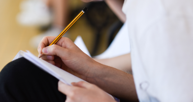 adelantan simce 6to básico