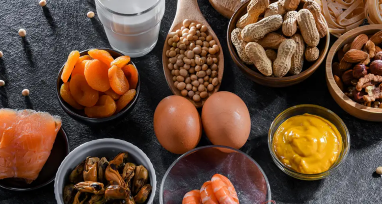 A pesar de avances, como fármacos que reducen el riesgo de reacciones graves, no existe una cura definitiva para la alergia alimentaria.