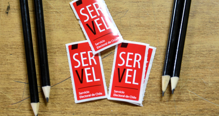 Logo de Servel por candidaturas rechazadas por deudas en pensiones de alimentos