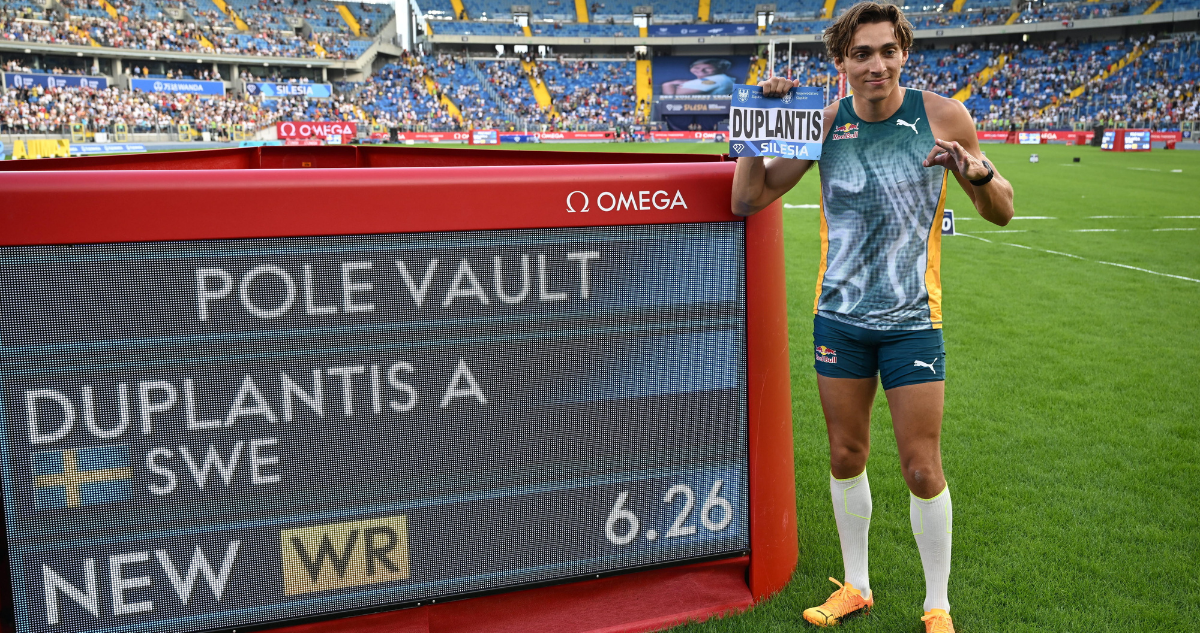Armand Duplantis no se cansa de batir récord mundiales en Salto con Garrocha.