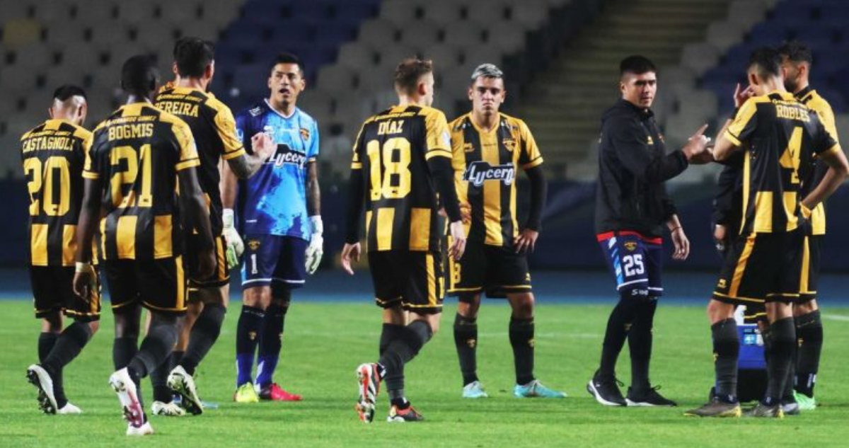 Arturo Fernández Vial sufre nueva resta de puntos por la ANFP.