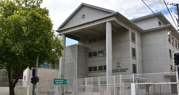 18 años de cárcel para hombre que intentó matar a expareja: incendió casa con familia en su interior