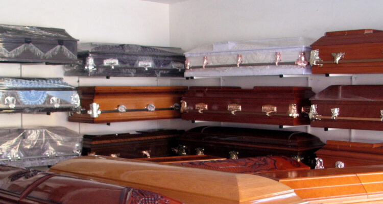 En China indagan a las funerarias por corruptas: piden propinas y cobran por servicios que no entregan