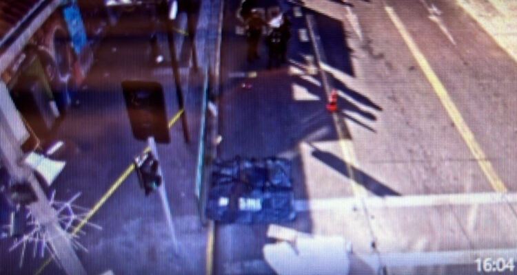 Hombre muere atropellado por bus de transporte público en Santiago: chofer se habría dado a la fuga