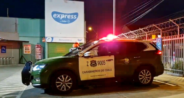 Balacera en supermercado de Maipú deja un herido grave y desata operativo policial