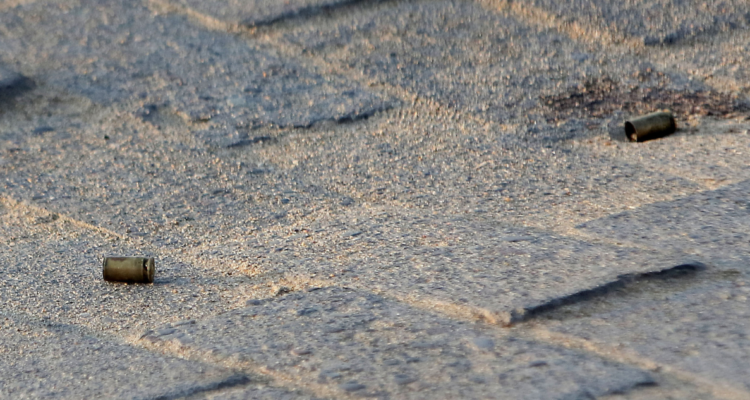 Casquillos de bala por hombre baleado en Cerro Los Placeres