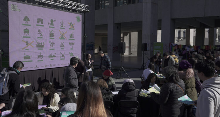 “Biobío en 100 Palabras” celebra Día de la Niñez con “Biobingo” gratuito para participar en familia