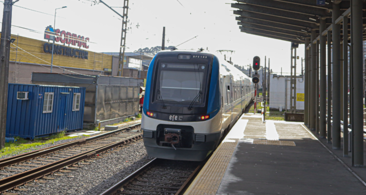 Imagen de máquina del Biotren por suspensión de servicios