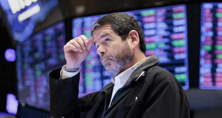 Nuevos temores de recesión en Estados Unidos remecen a las bolsas a nivel global