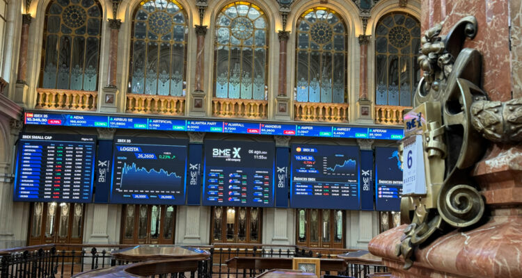 Bolsas europeas cotizan en rojo, pese al rebote de Asia y a la espera de Wall Street