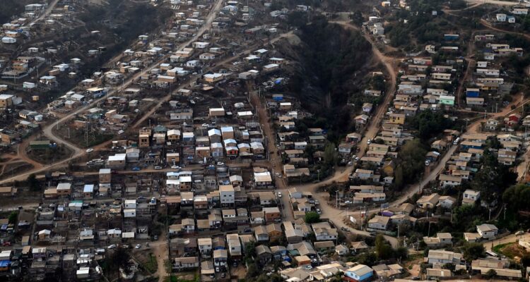 Bono de acogida para damnificados de incendio en Valparaíso