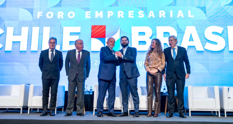 Boric y Lula coinciden en acelerar obras del corredor bioceánico en Foro Empresarial Chile – Brasil
