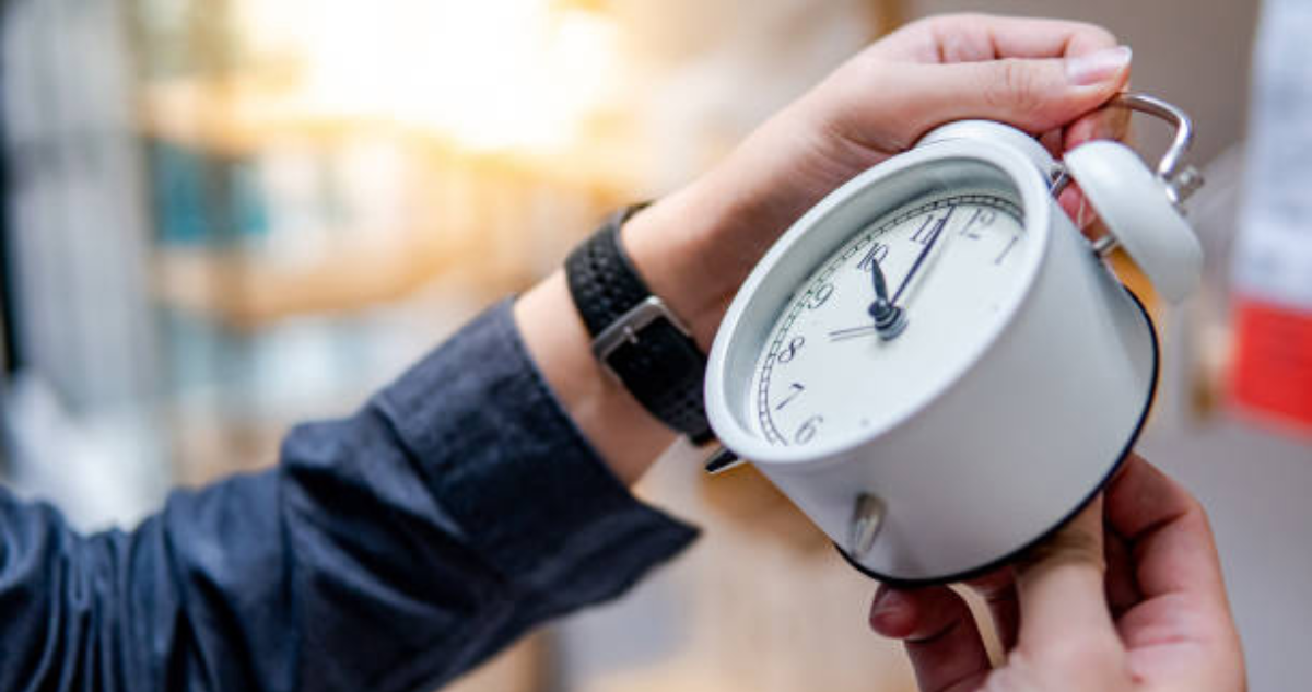 Así puedes evitar el impacto del cambio de hora en tu reloj biológico el próximo 7 de septiembre