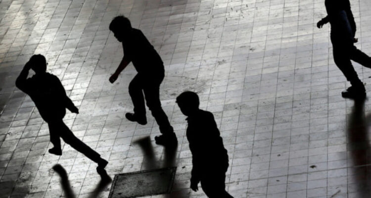 Demandan a colegio SEK de Peñalolén por caso de acoso escolar: familia exige pago de $160 millones