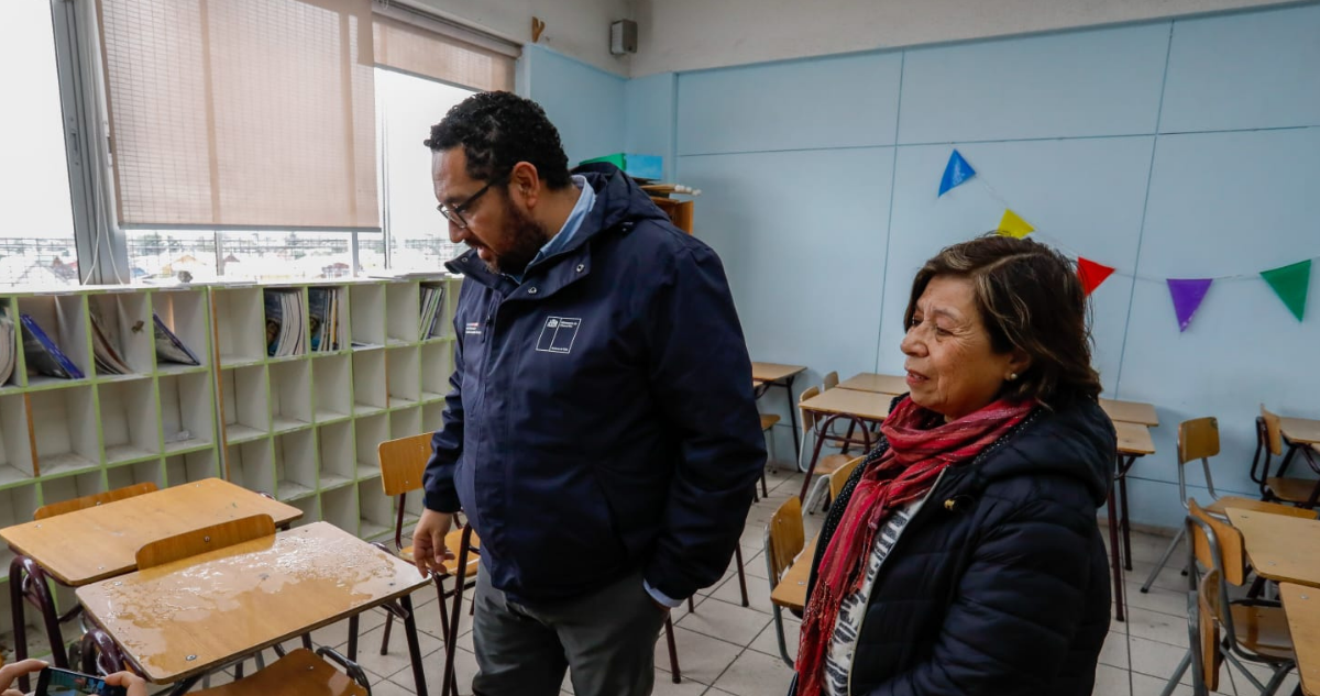 Ministro Cataldo asegura que probablemente “no será necesario” mantener la suspensión de clases