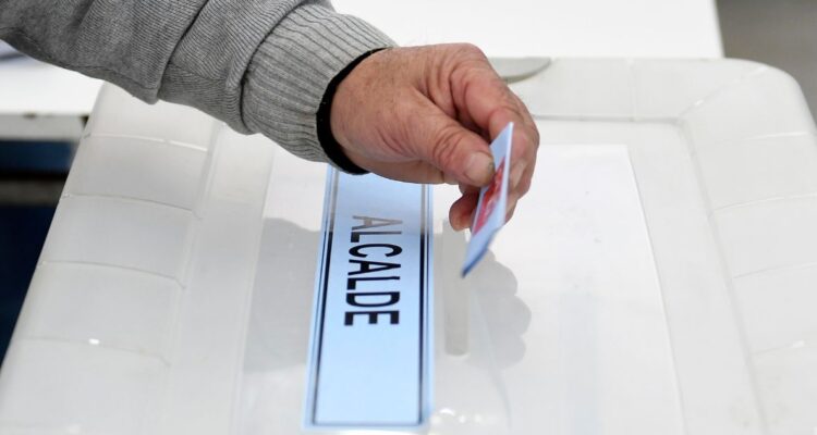 Ipsos: famosos y activistas generan menos confianza como candidatos para elecciones municipales