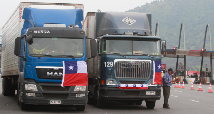 “Gravísimo y lamentable”: CNTC emplaza a autoridades tras robo y secuestro a camionero en Maipú