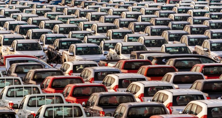 ¿Cuál es el mejor momento para comprar un auto usado en Chile? Revisa 4 consejos para comprar un vehículo a buen precio o más barato.