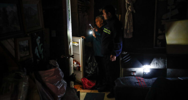 Contraloría inicia fiscalización a la SEC por masivos y prolongados cortes de luz