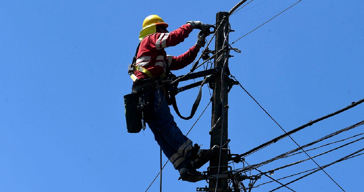 Sernac buscará compensaciones “en tiempo récord” con Enel y CGE tras masivo corte de luz