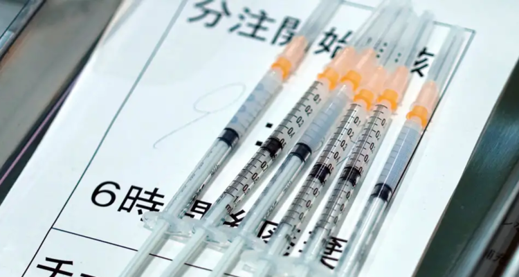 Científicos crearon un prometedor fármaco contra el COVID-19 a partir de células inmunitarias sintetizadas de células madre.