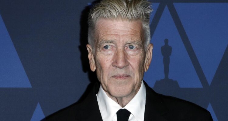 David Lynch ya no puede dirigir películas ni salir fuera de su casa: padece enfisema pulmonar