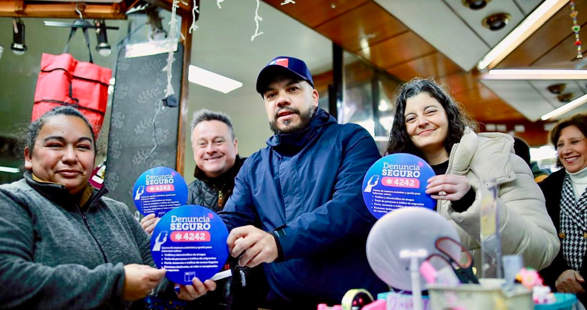 Subsecretario Eduardo Vergara lanzando campaña Denuncia Seguro