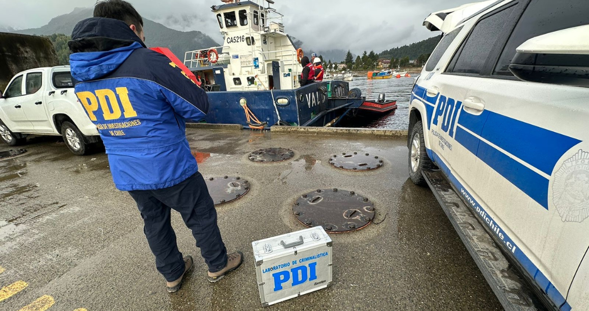 derrame de petroleo en puerto cisnes