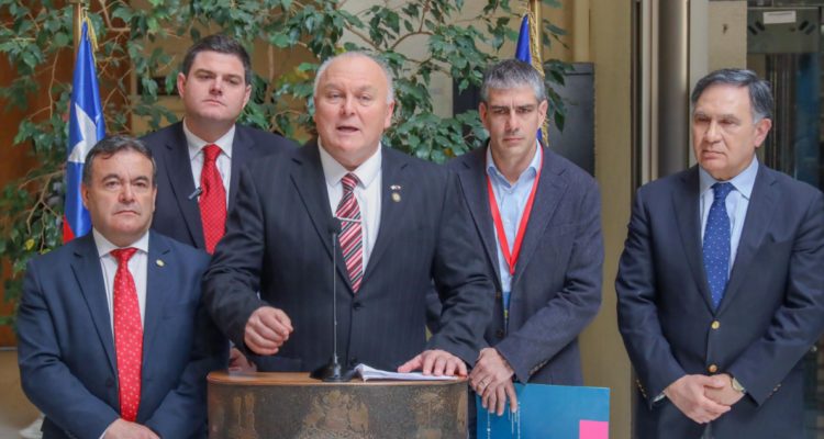Diputados RN presentan proyecto para facultar defensa de los municipios a vecinos víctimas de delitos