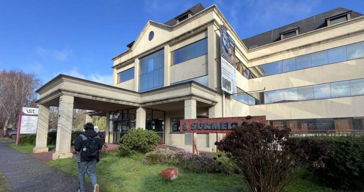 En medio de crisis financiera: UACh vende acciones de edificio Surmédica y USS pasa a ser dueño total