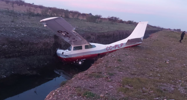 Reportan accidente tras aterrizaje de avioneta en Aeródromo Bernardo O’Higgins de Chillán